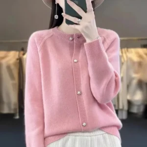 New Women Cardigan Sweater Autumn/Winter Round Neck Star Button Solid Knit Bottoming Shirt Jacket Quality Knitwear Female Tops
