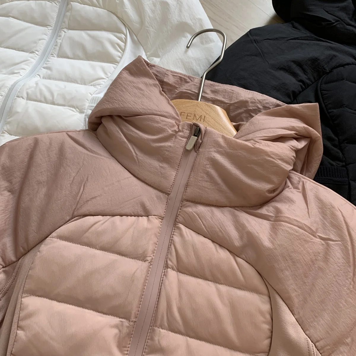 Women's Ultra Light Down Jacket 90% White Duck Down Female Slim Fit Down Yoga Lulu Trendy Portable Hoodie Outwear Coats DJ03 - Image 5